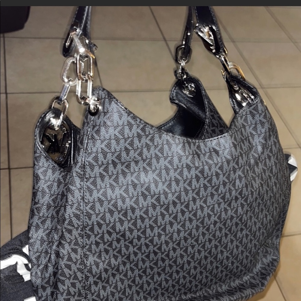 Michael kors hand bag purse